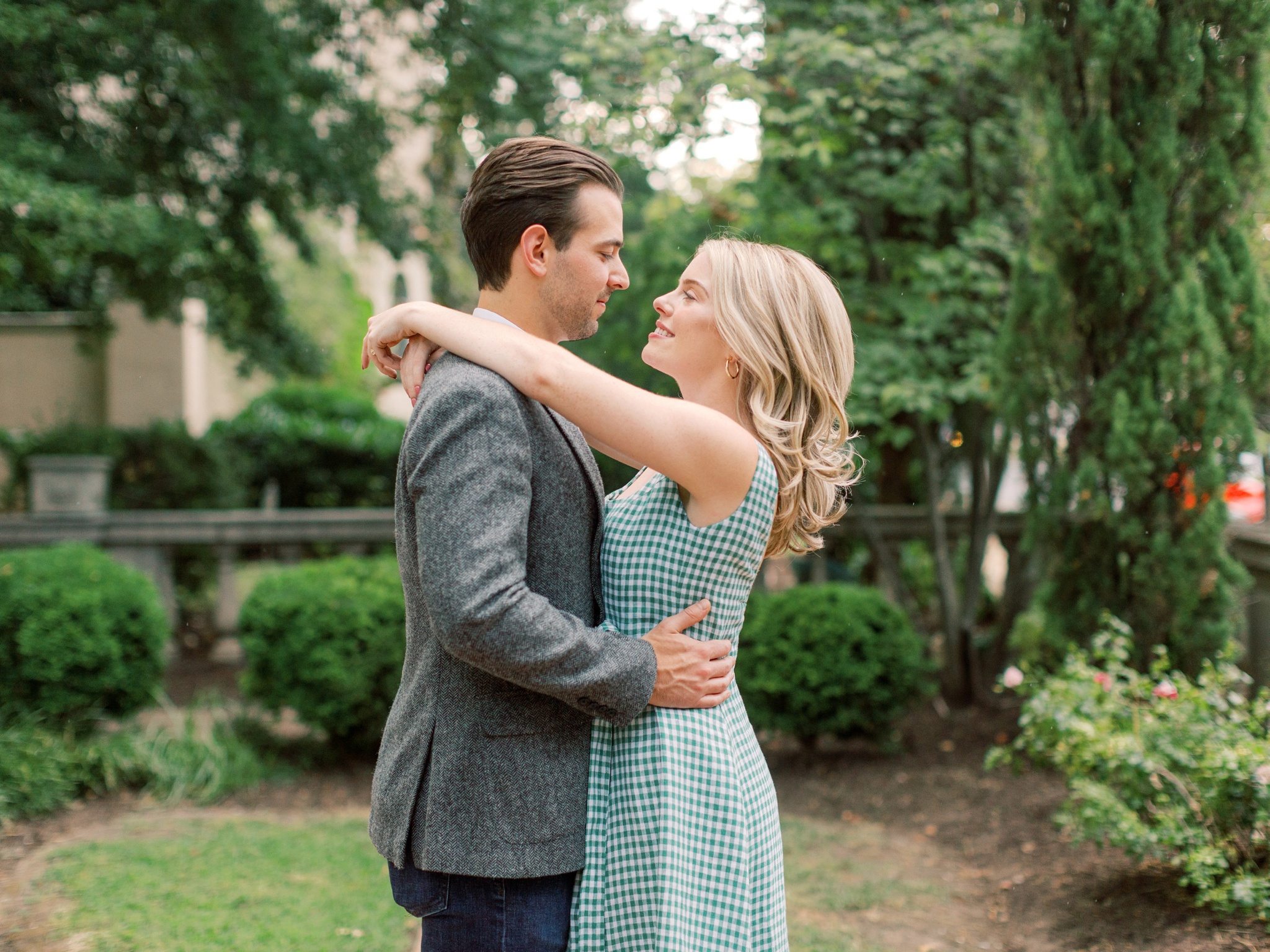 Richmond Monument Avenue Engagement Photo
