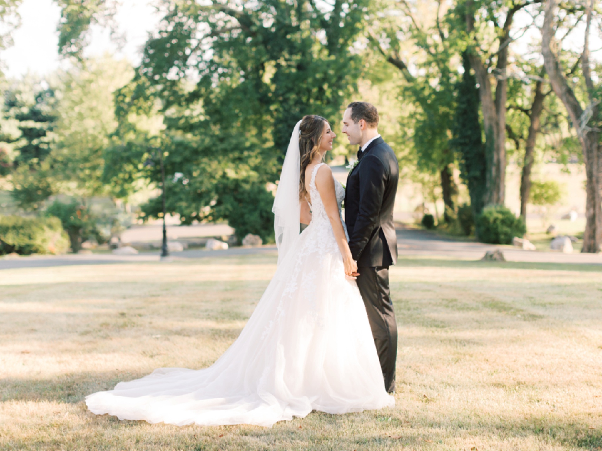 Raspberry Plain Manor Leesburg Wedding Couple