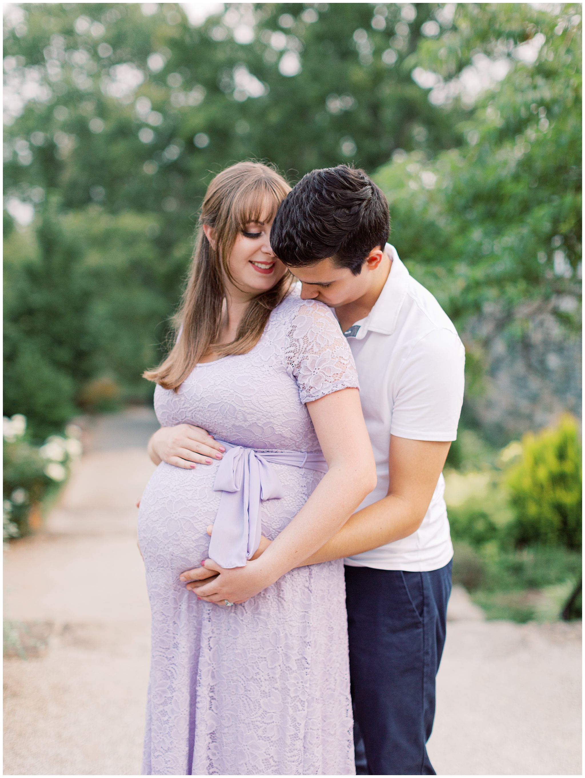 Oatlands Historic House & Gardens maternity photo