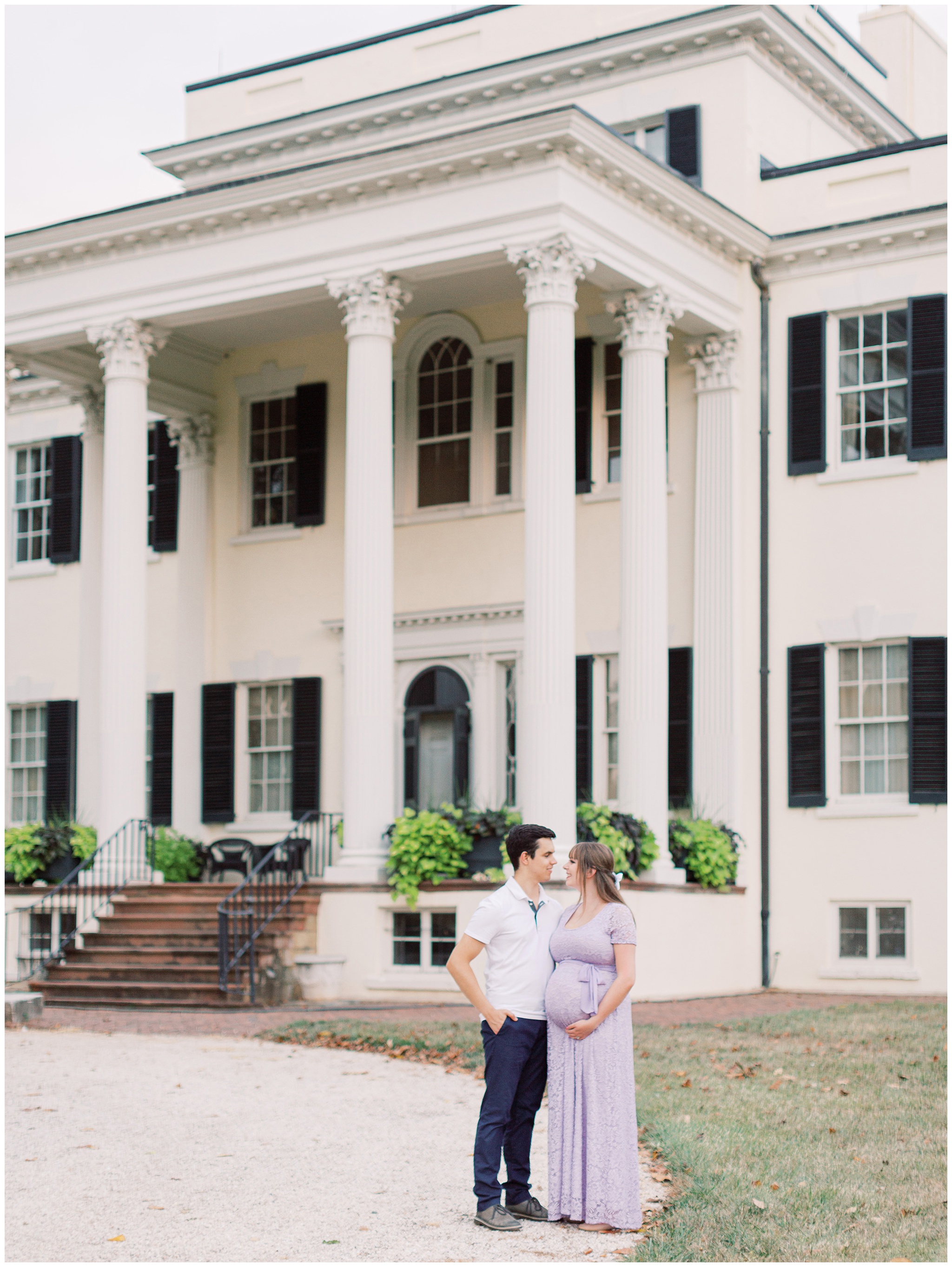 Oatlands Historic House & Gardens maternity photo
