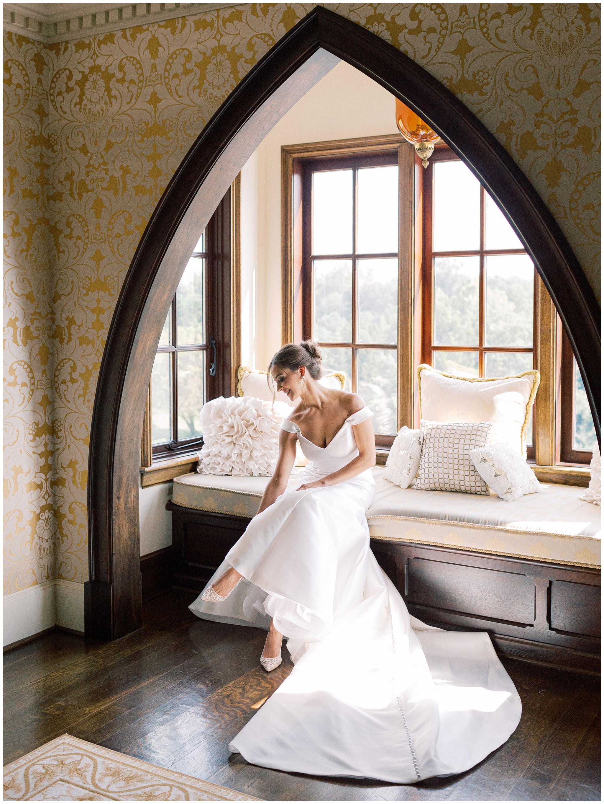 Dover Hall Estate bride getting ready photos