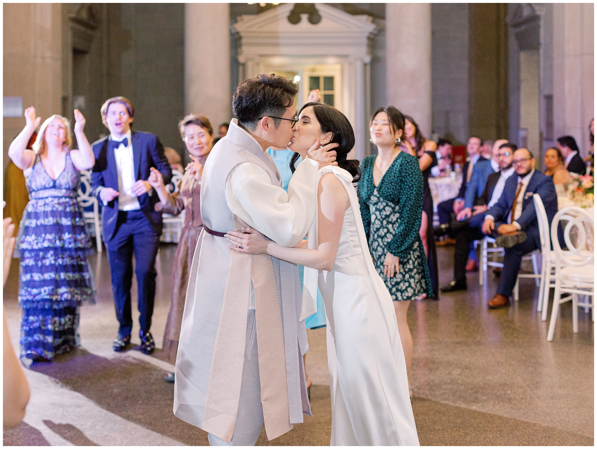 Kiss on the dance floor