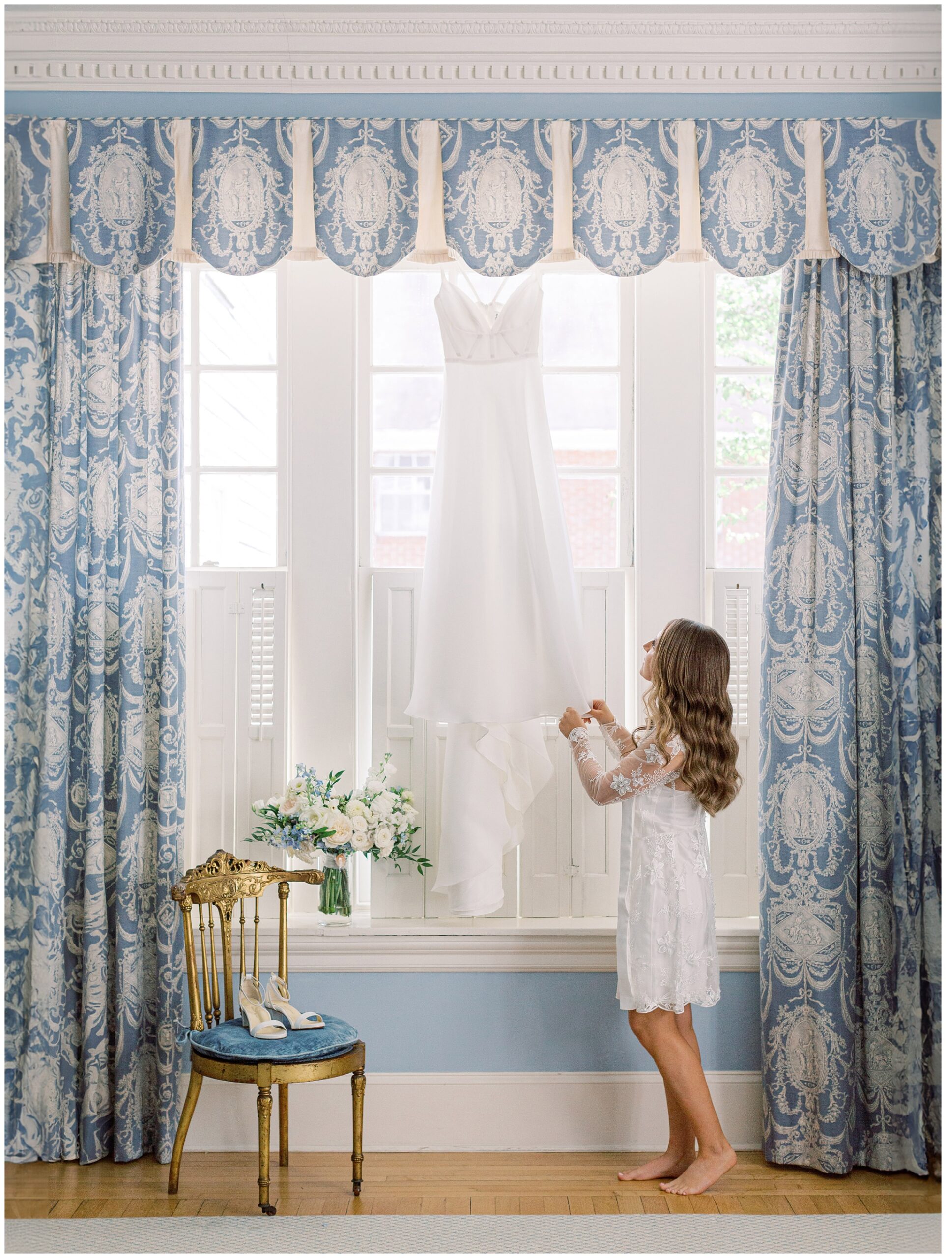 Tidewater Inn getting ready photos on wedding day