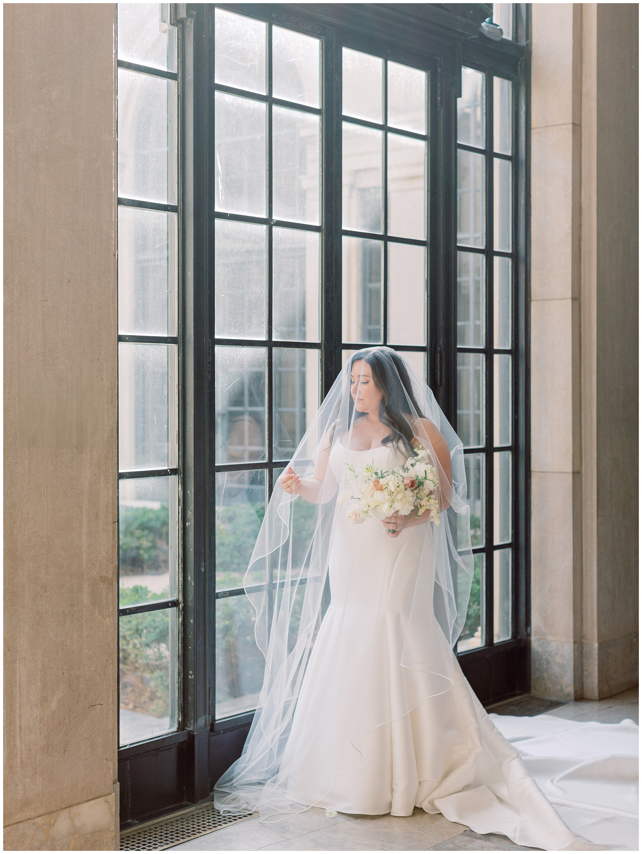 Bridal portrait at the Baltimore Museum of Art