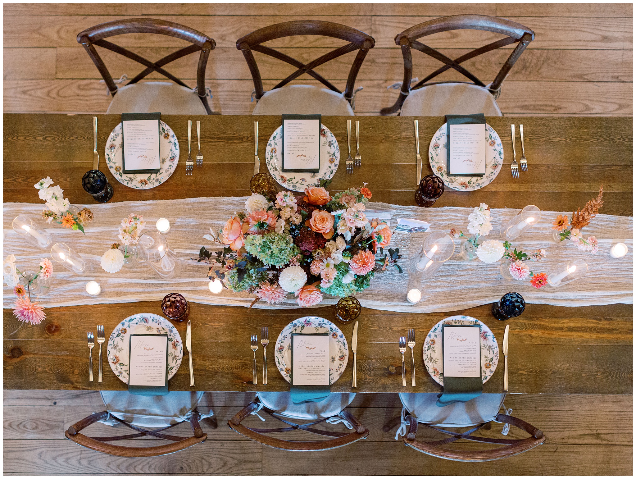 Oak Barn at Loyalty wedding reception