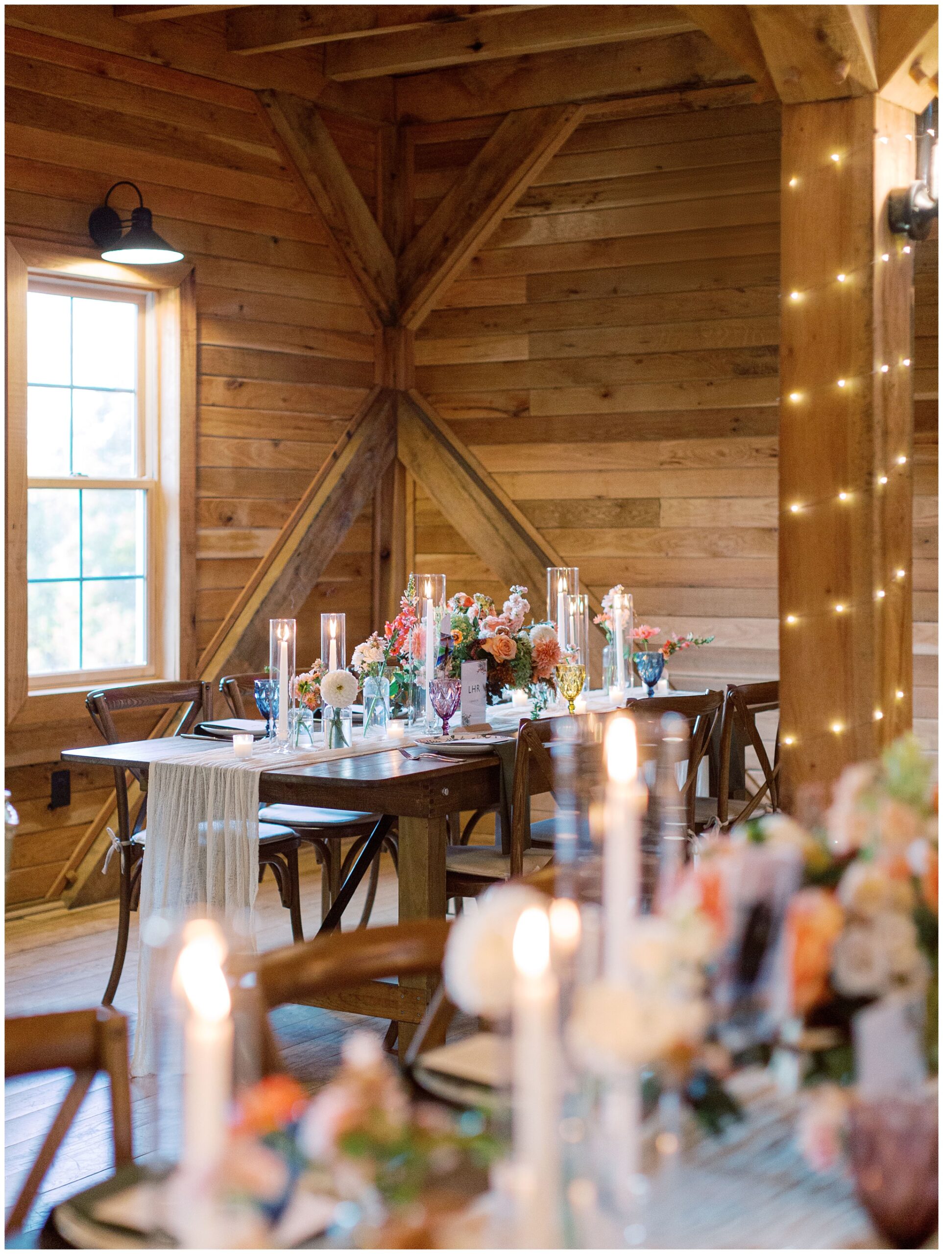 Oak Barn at Loyalty wedding reception